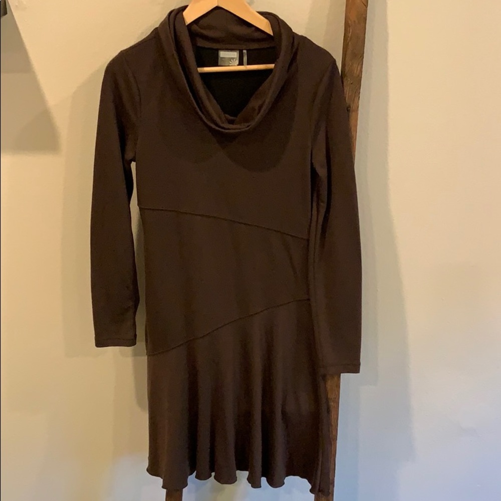 Athleta brown long sleeve full skirt dress